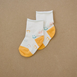 
            
                Load image into Gallery viewer, All Smiles Sock (*FINAL SALE*)- sizes 18mo-3yrs, 3-5yrs and 5-8 yrs available @Nordstrom.com
            
        